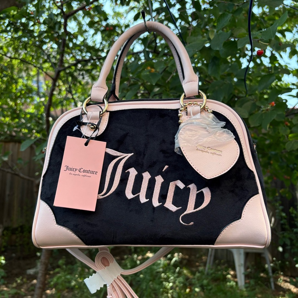 Juicy Couture Urban Heritage Bowler Bag in Liquorice & Petal Pink 💕🖤